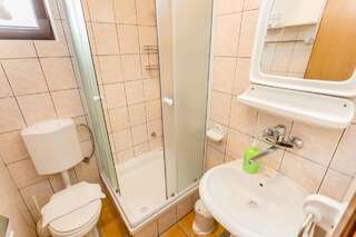 Апартаменты Apartments Maslina Херцег-Нови Номер-студио с диваном-кроватью (для 3 взрослых)-4