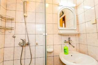 Апартаменты Apartments Maslina Херцег-Нови Номер-студио с диваном-кроватью (для 3 взрослых)-5